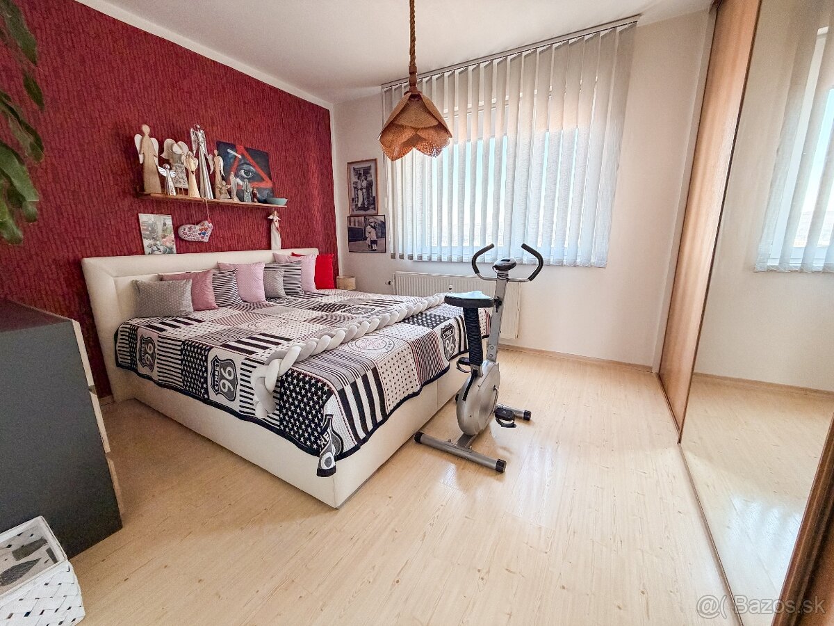 3,5 izbový byt s loggiou, Justičná, Sekčov