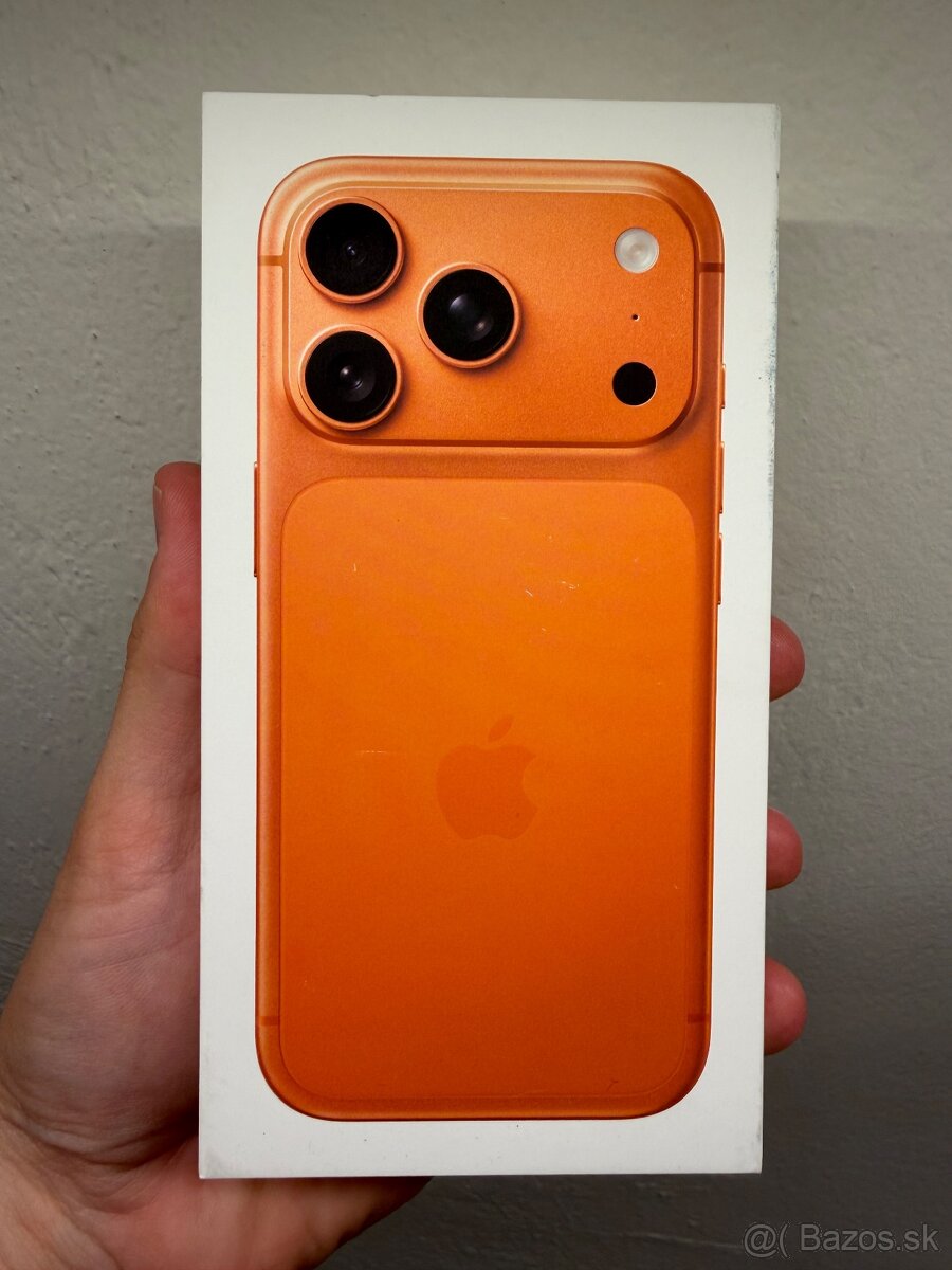 iPhone 17 Pro 256GB Cosmic Orange