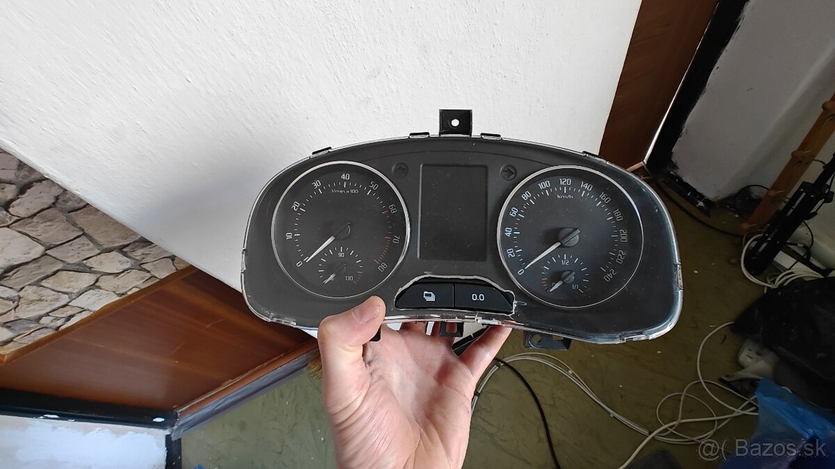 Predám tachometer,odometer Škoda