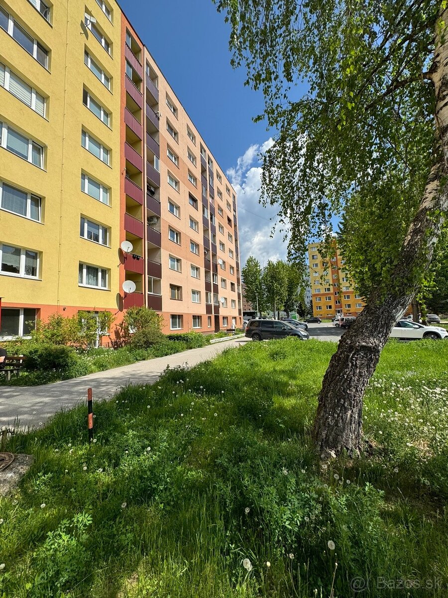 NA PREDAJ: 3-izbový byt s lodžiou, Levoča, sídl. Západ II