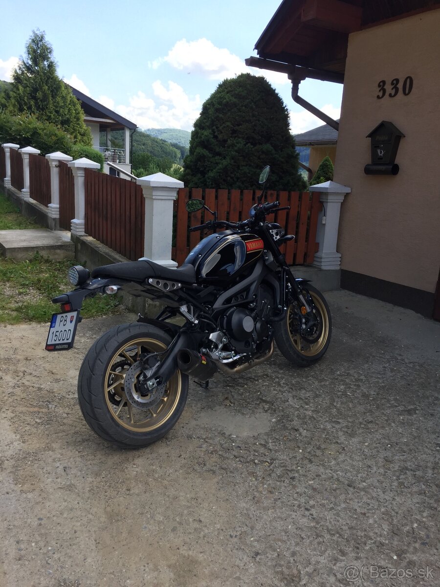 YAMAHA XSR 900