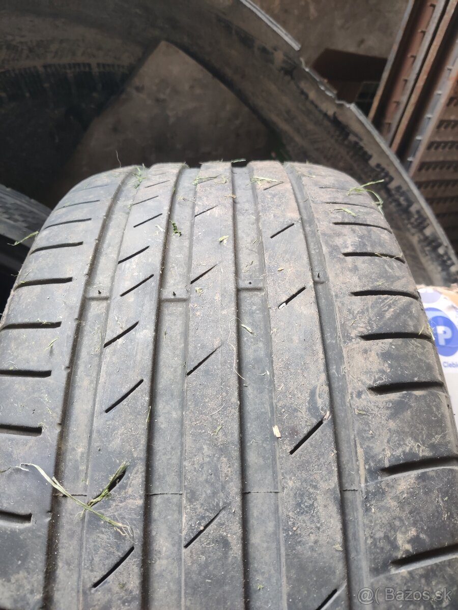 KUMHO 245/40 R19