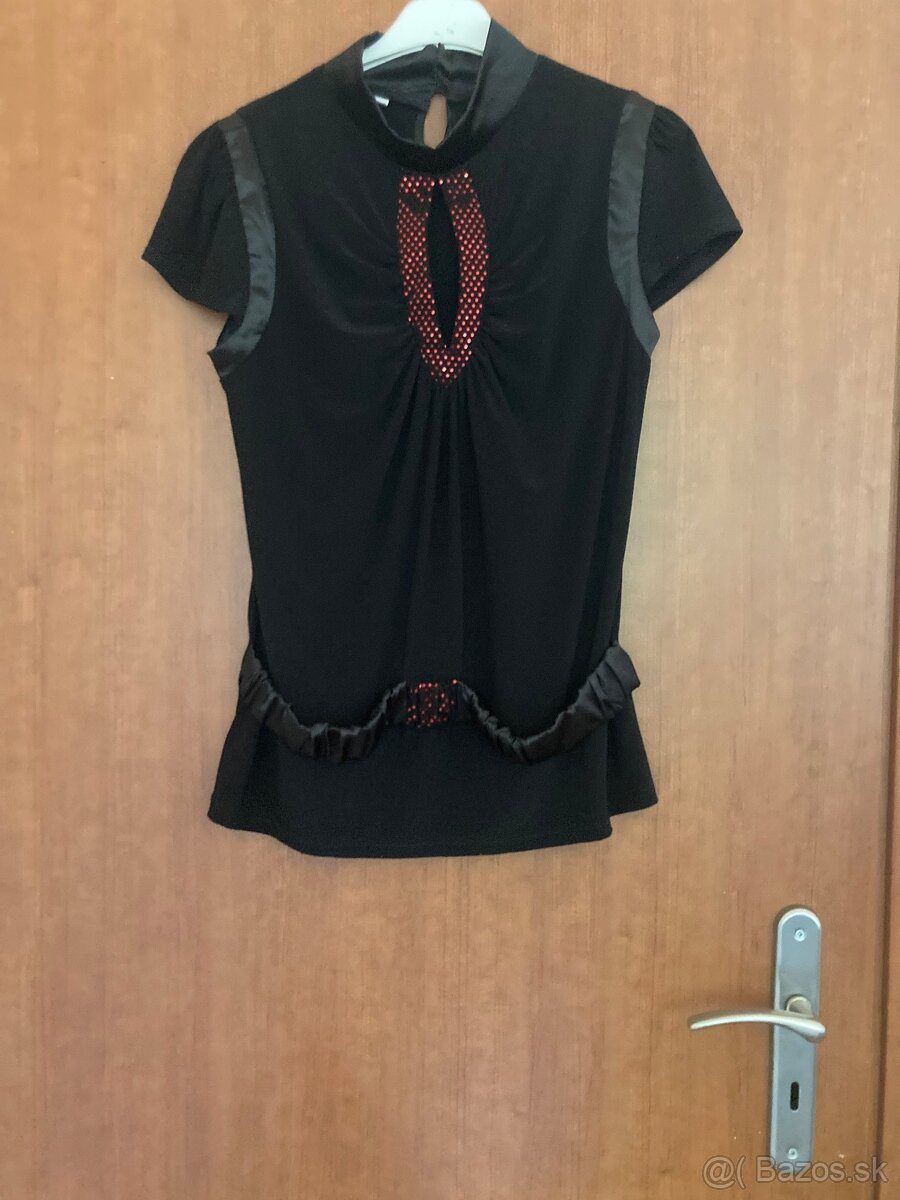 Elegantný spoločenské vrsok