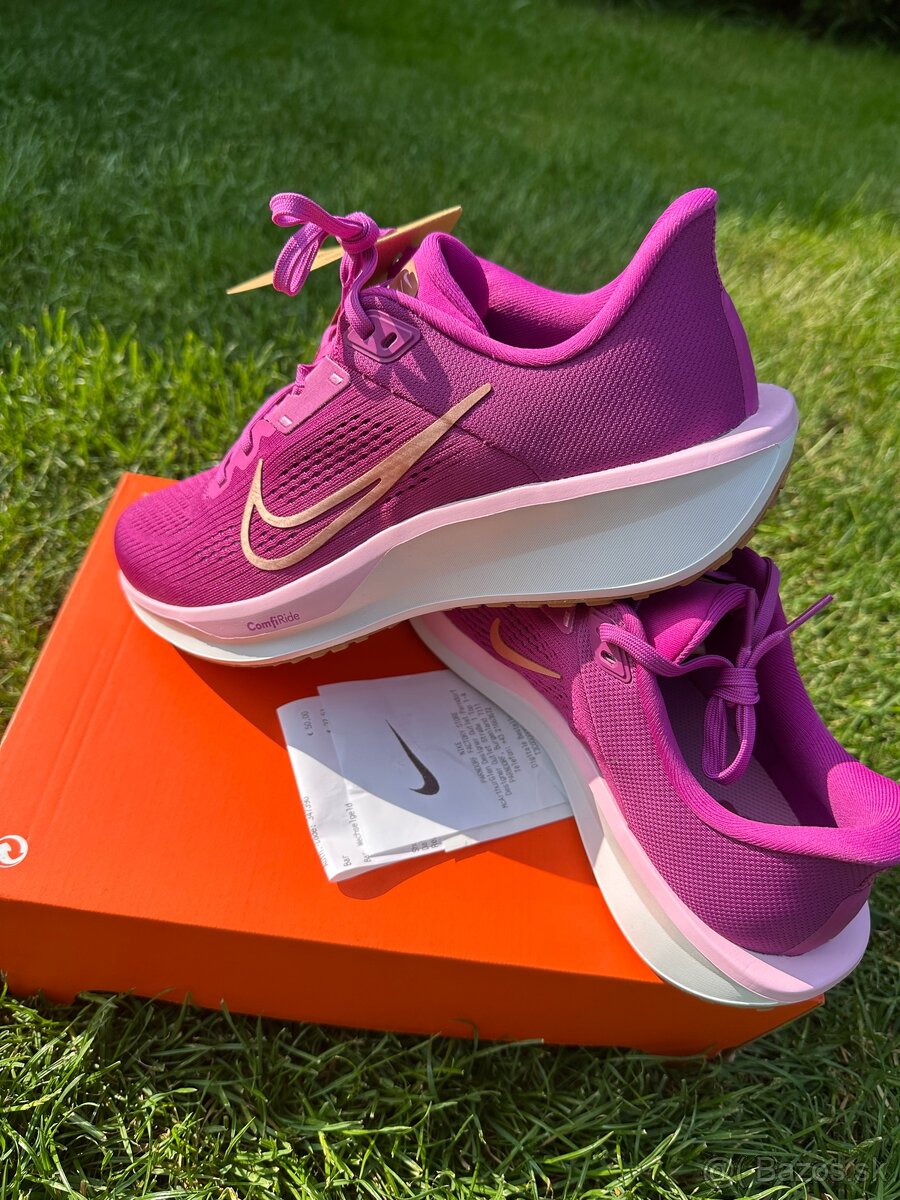 Bezecke tenisky Nike Quest