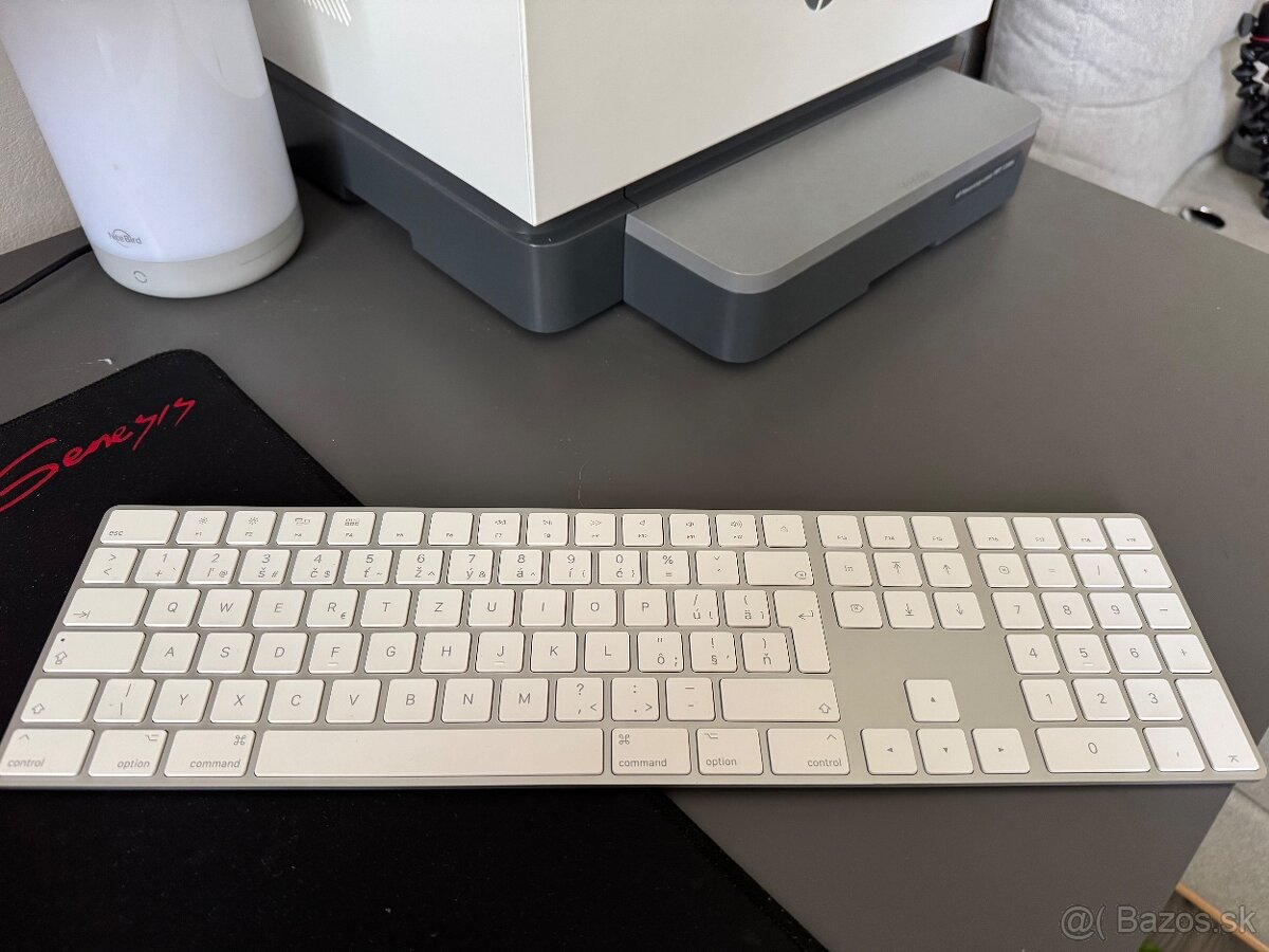 Magic Keyboard s číselnou klávesnicou SK