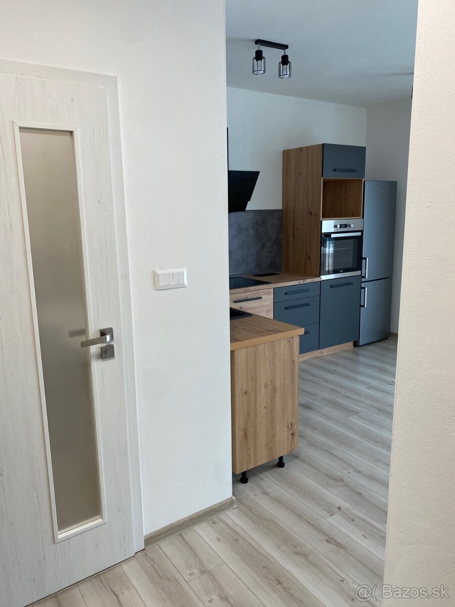 Prenajom 1izb byt v Bytci Thurzove sady