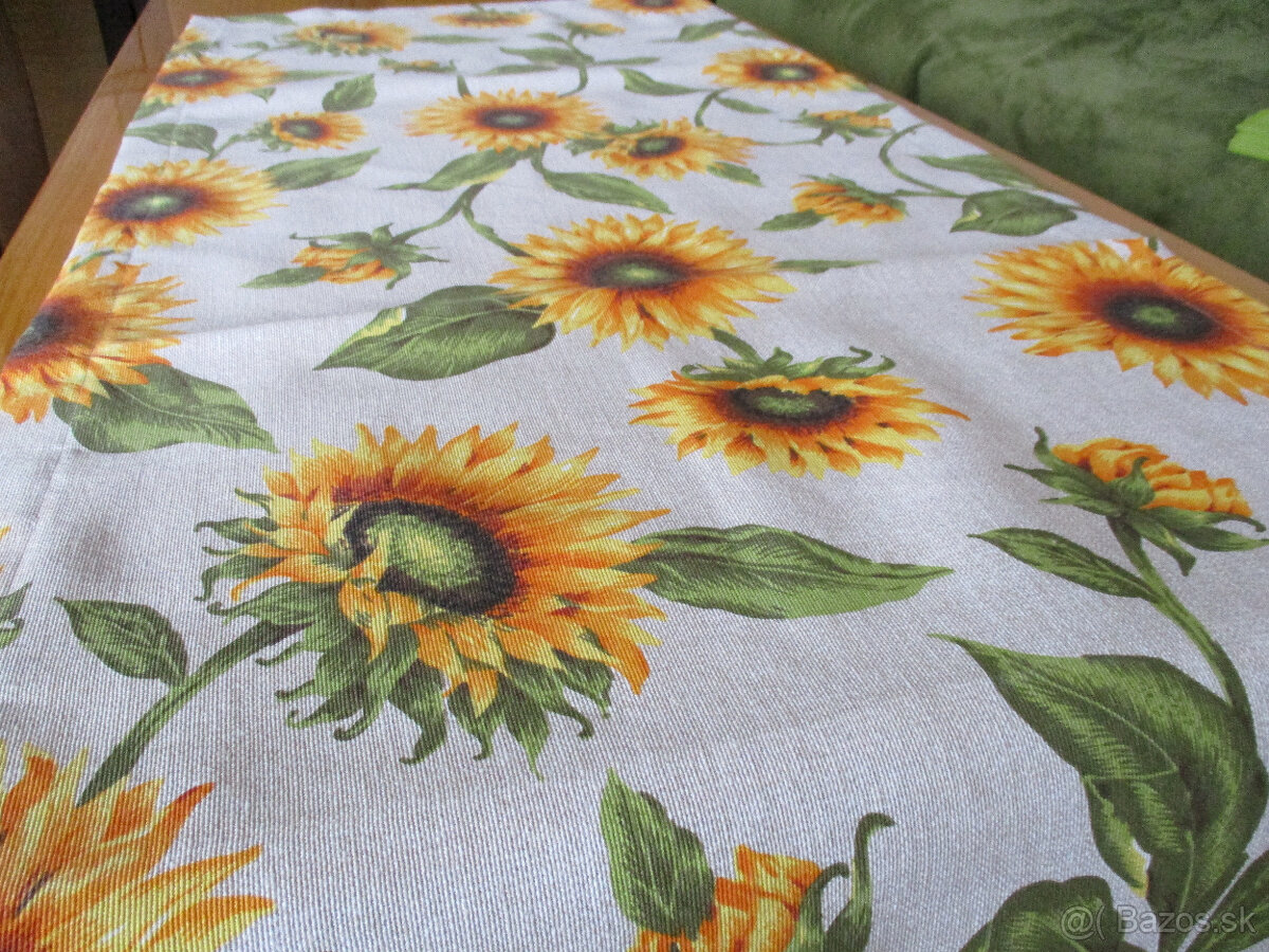 Obrus slnečnice na režnej