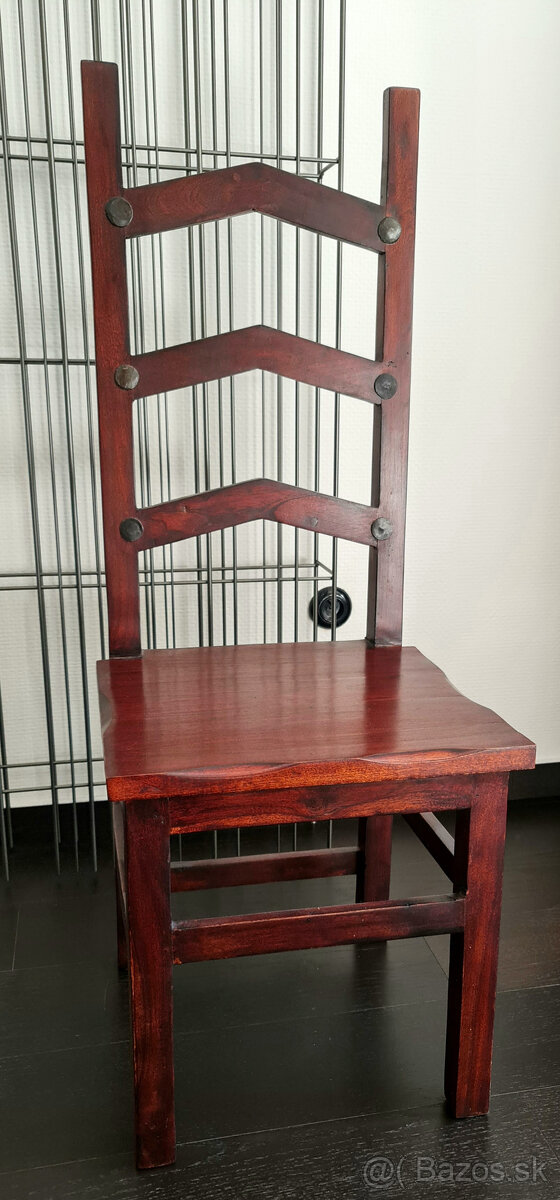 Rustikálna drevená stolička-nová