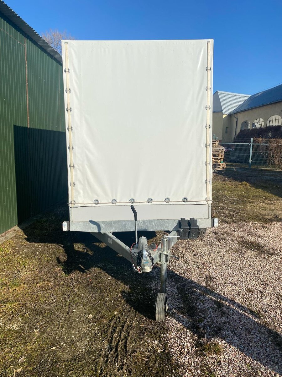 Prívesný vozík Agados