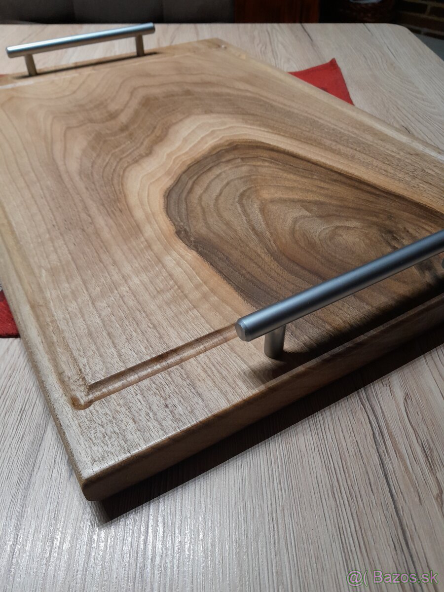 Servírovací podnos