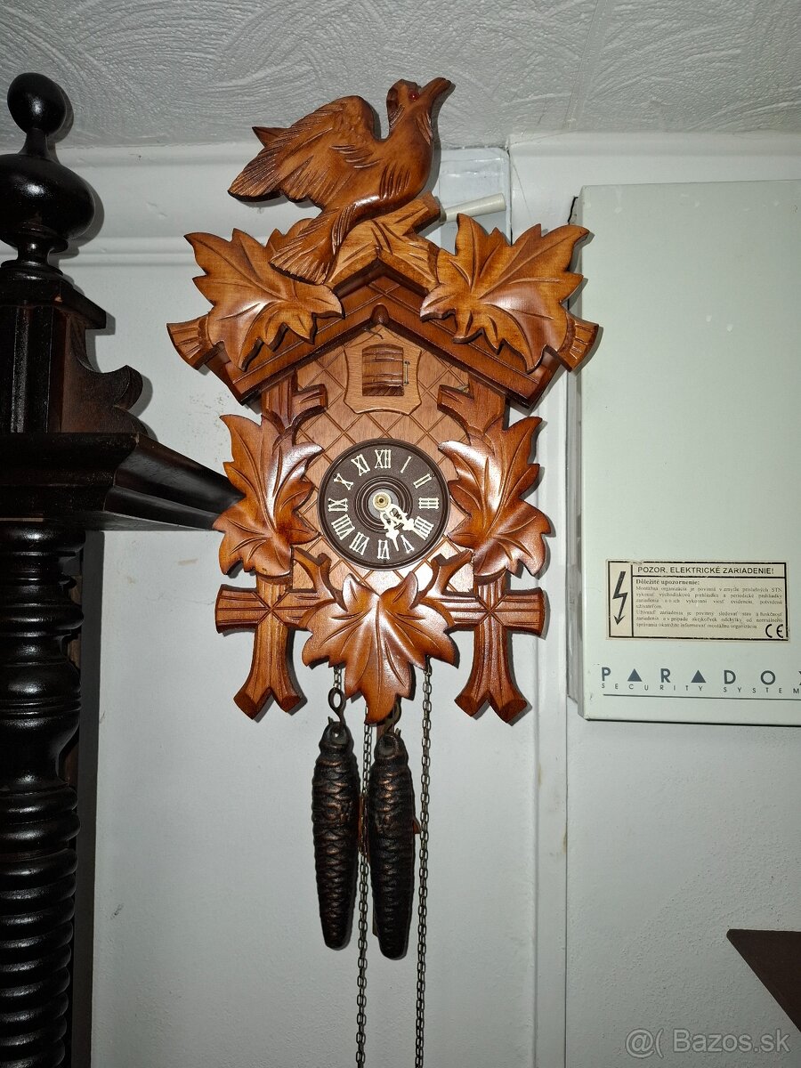 Predám funkčné kukučkové hodiny kukajú pol a celú hodinu 85