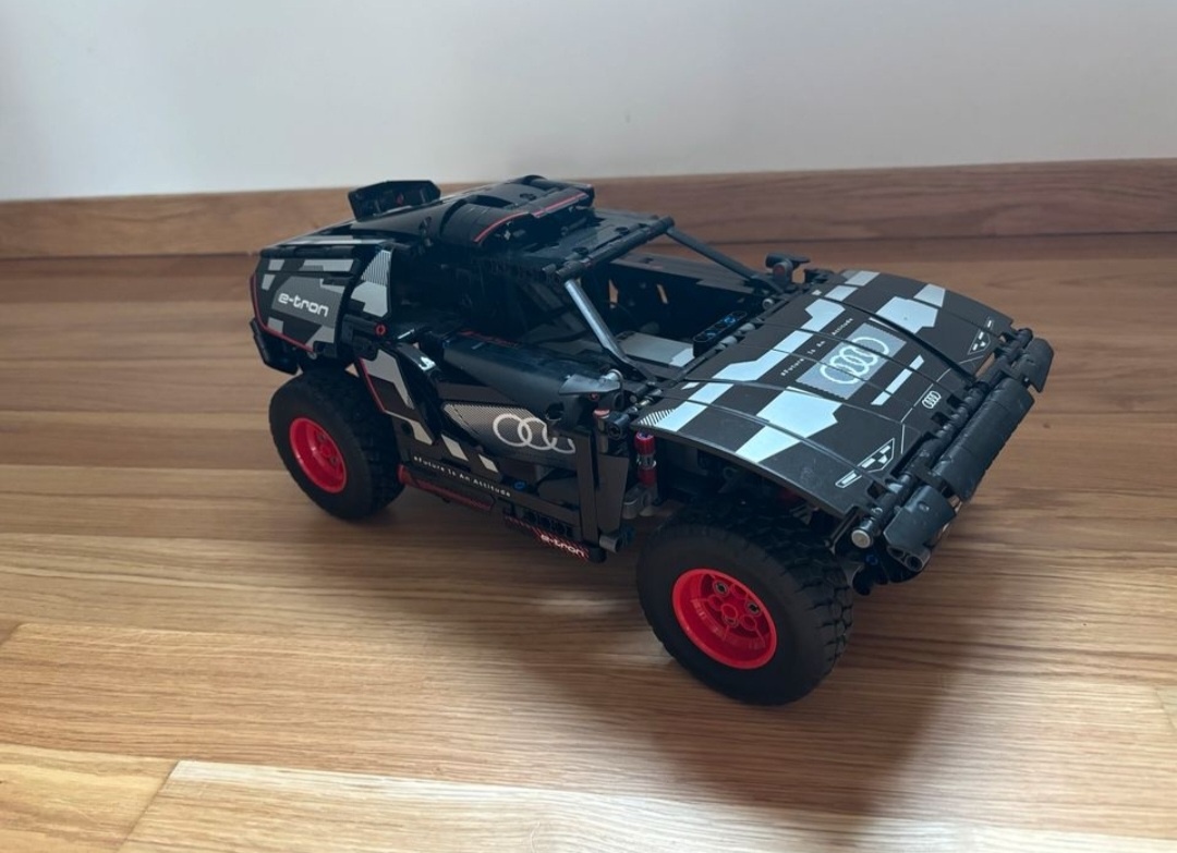Lego technic 42160