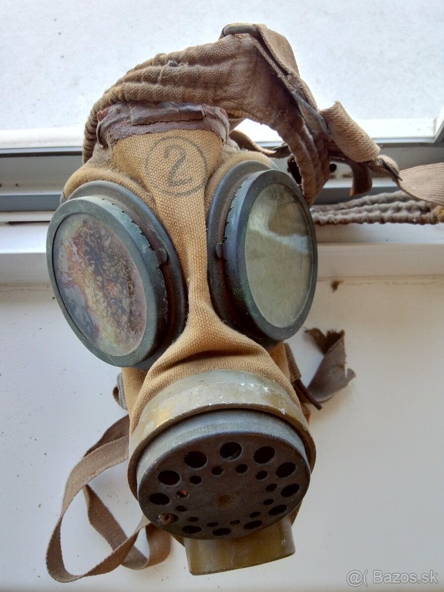 Maďarská vojenská plynová maska 34 M