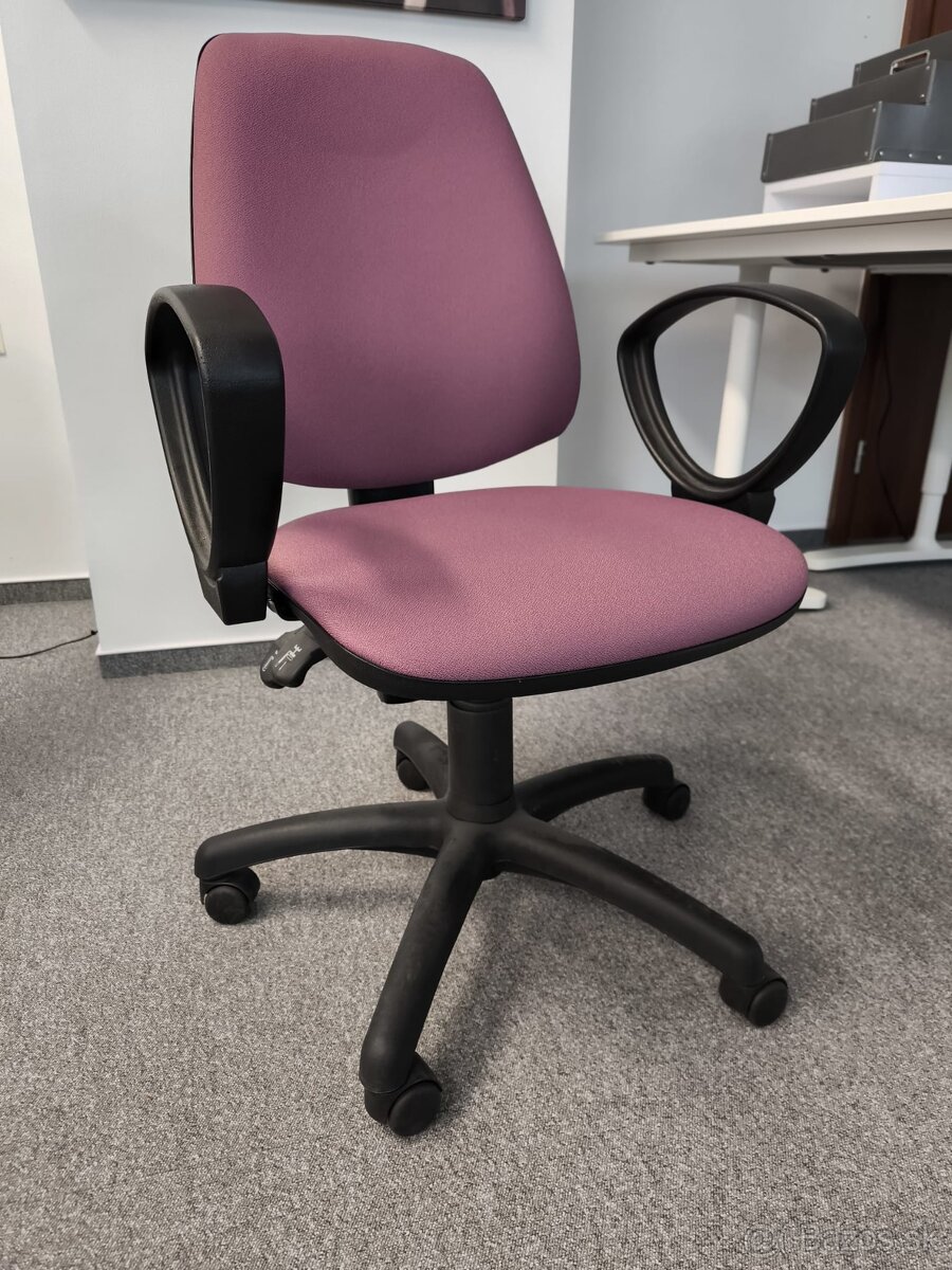 Kancelárske stoličky