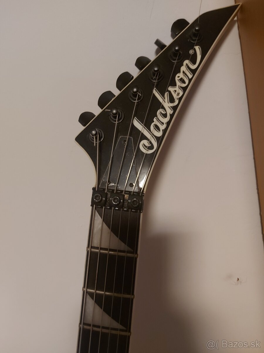 Predám kombo Marshall, gitaru Jackson