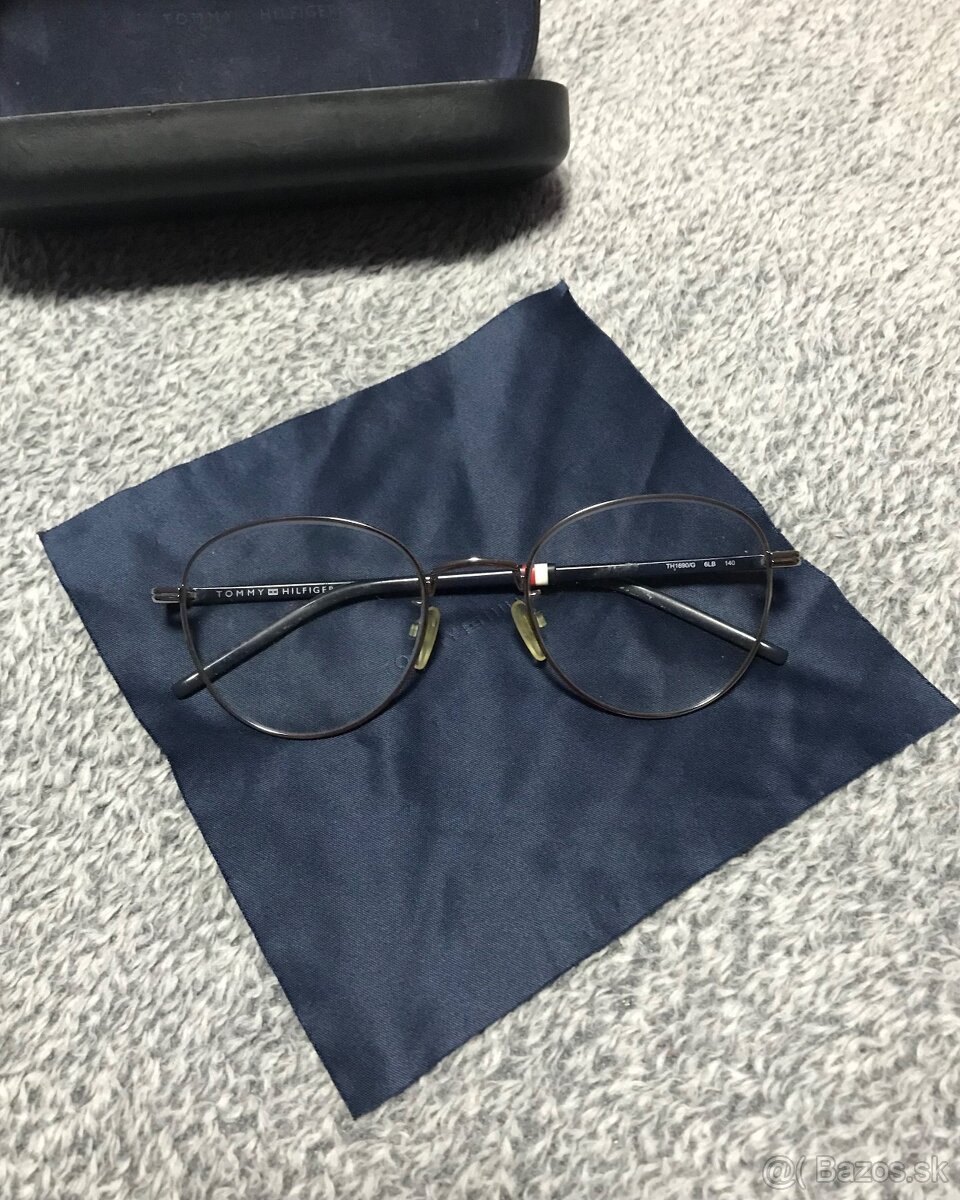 Tommy Hilfiger