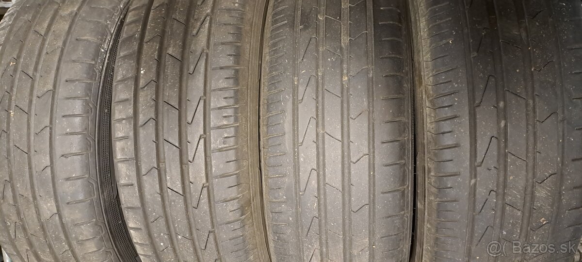 Predám 4ks jazdené letné 195/65r15-91H Hankook
