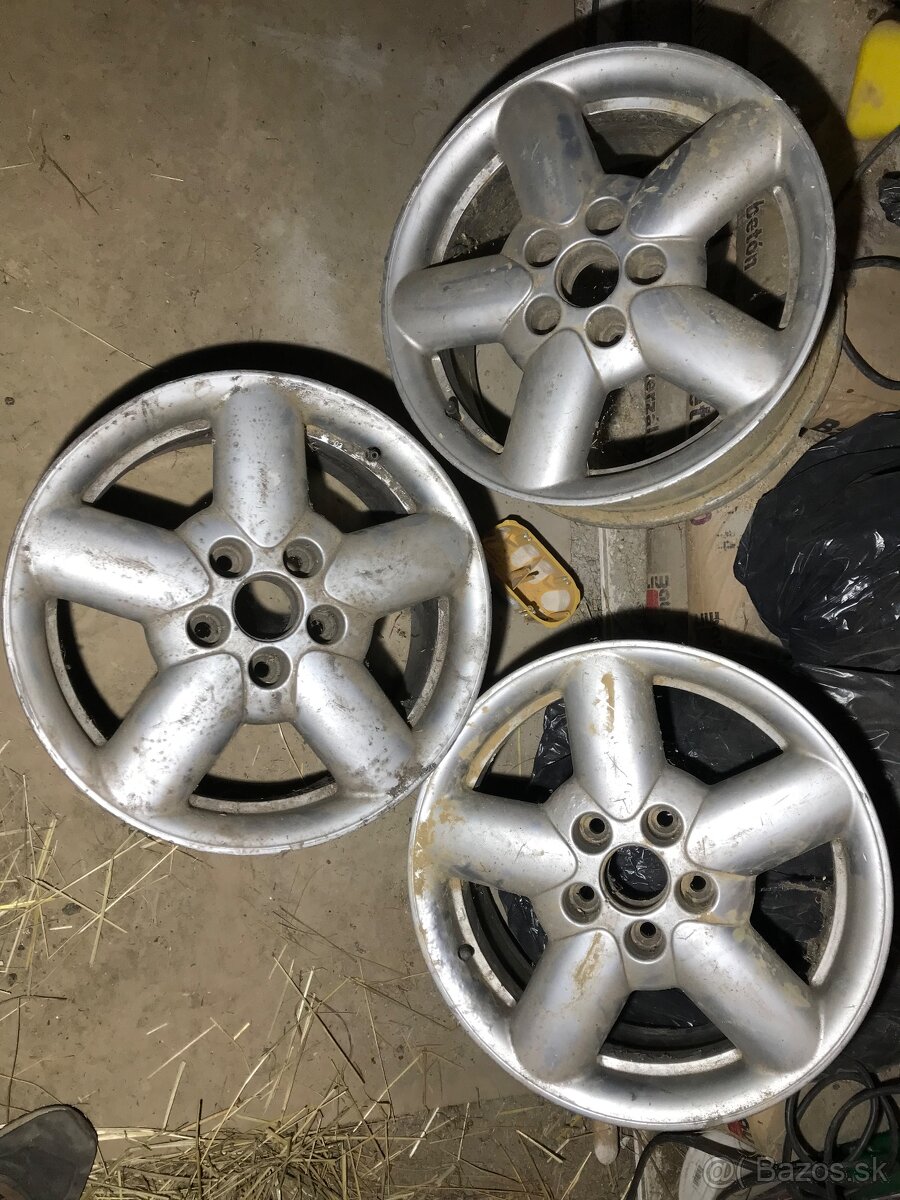 Audi. Volkswagen .honda crv.
