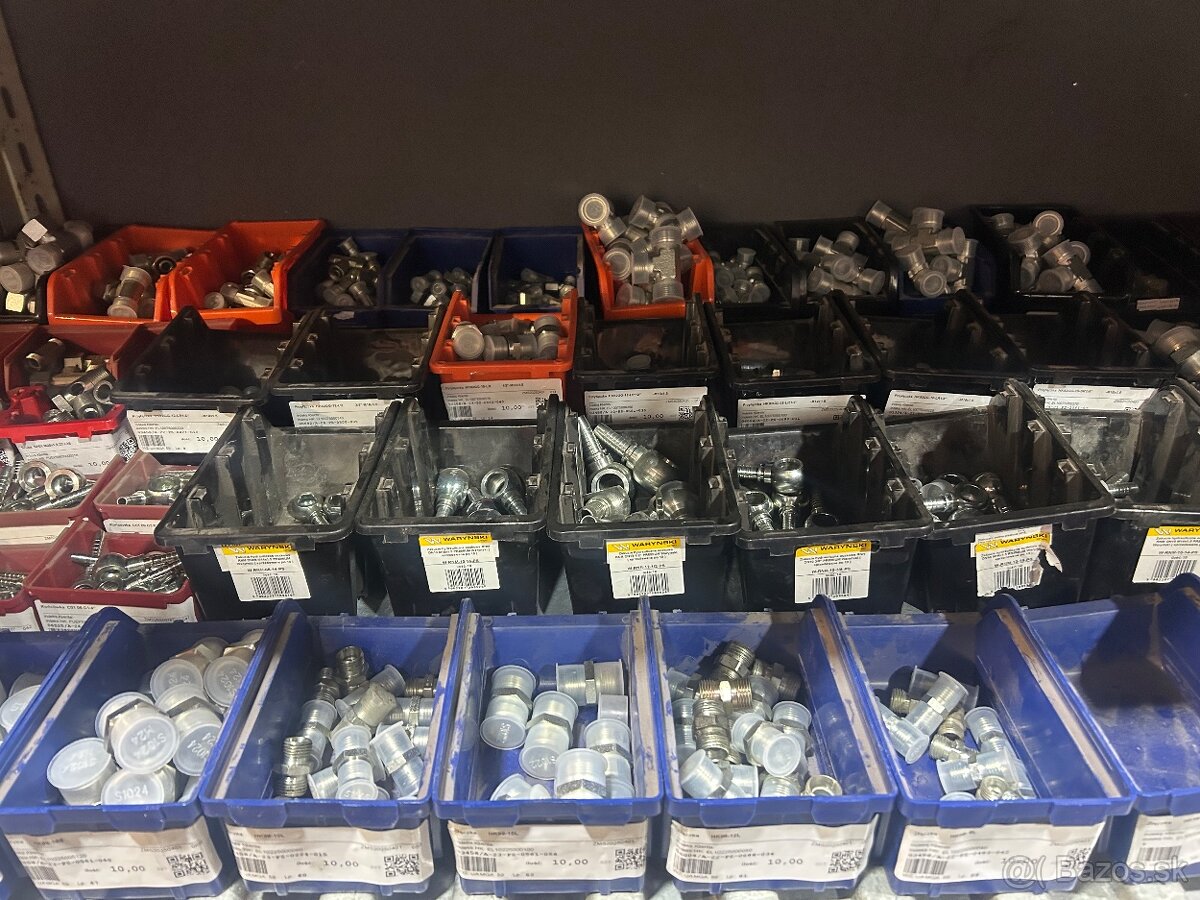 V ponuke hydraulické komponenti