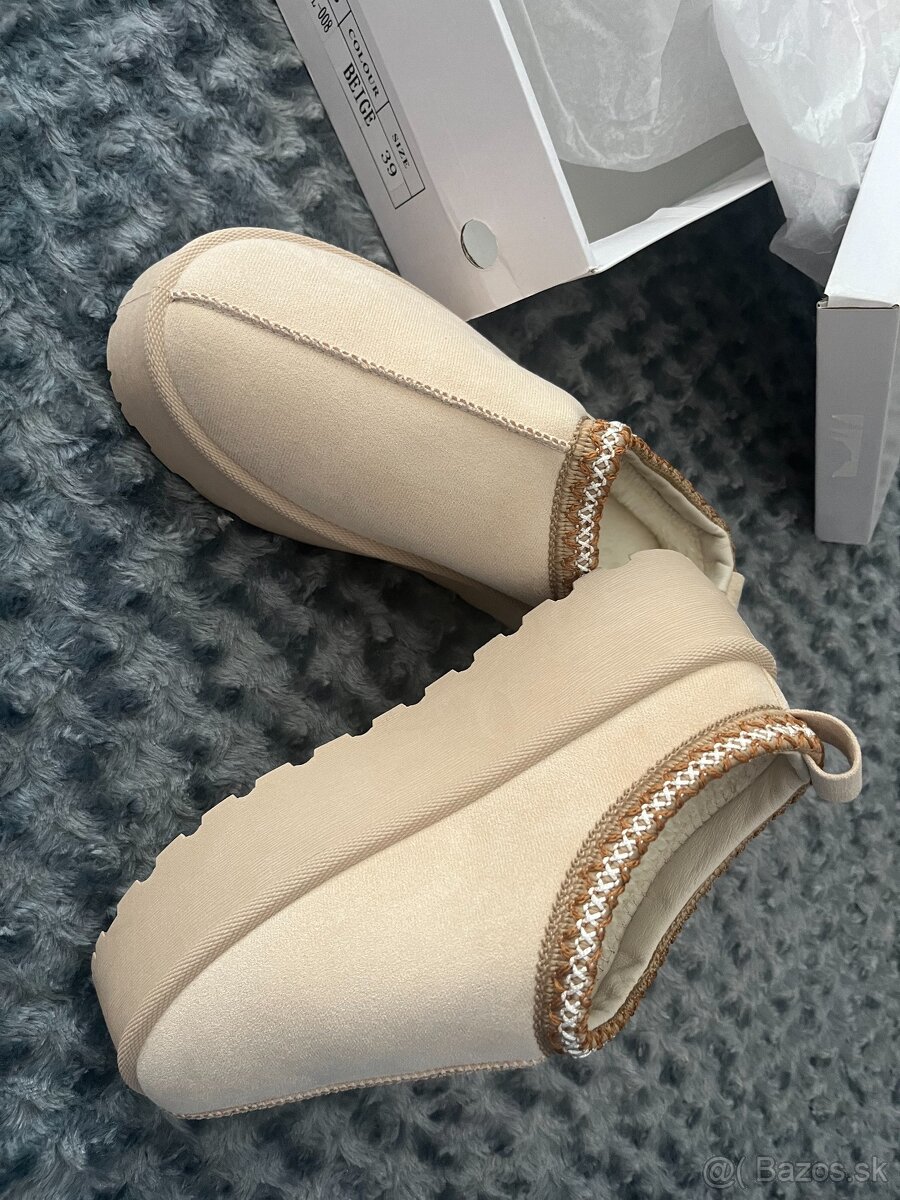 PAPUCE SNEHULE NA STYL UGG NOVE 39