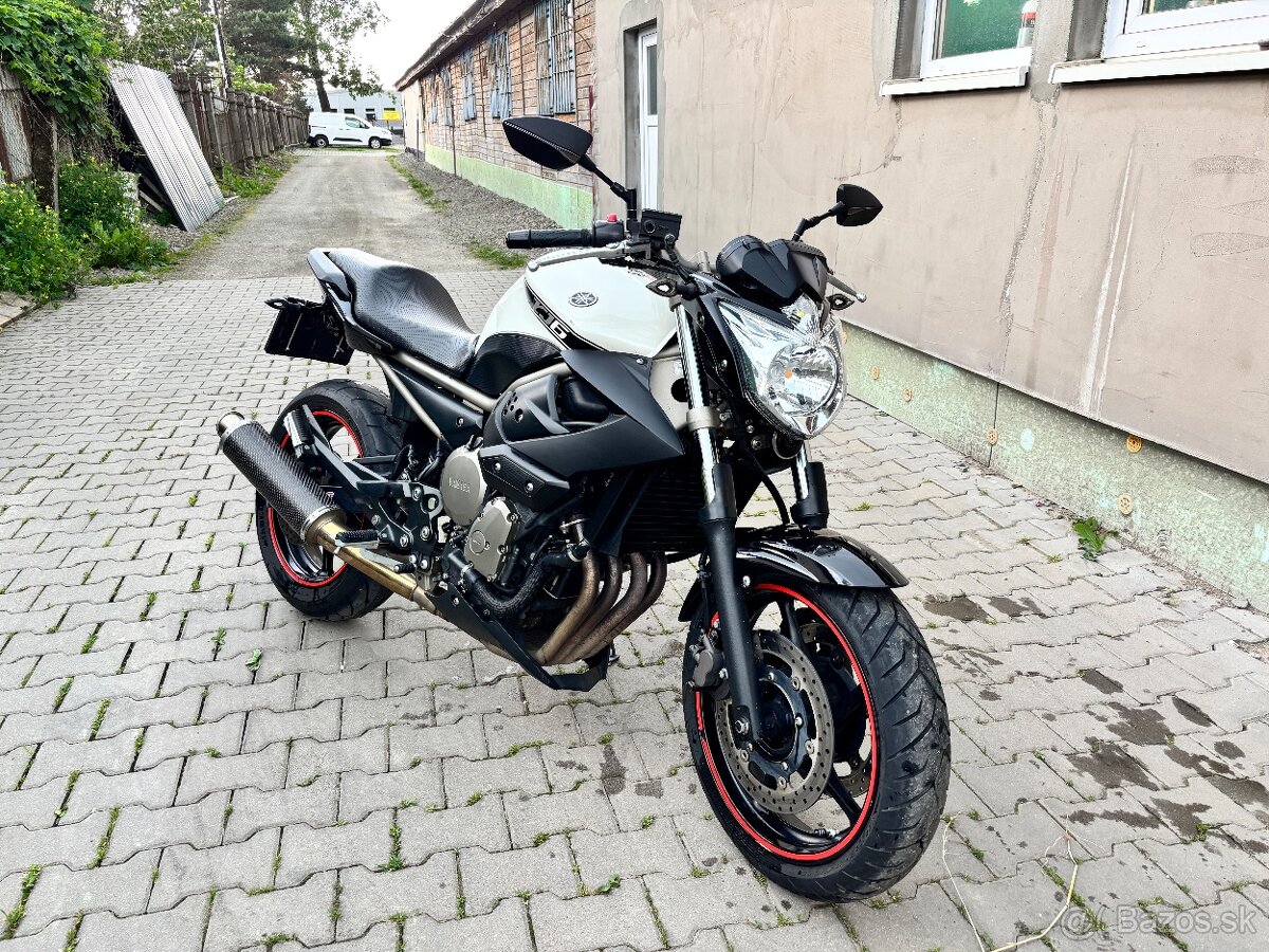 Yamaha XJ6