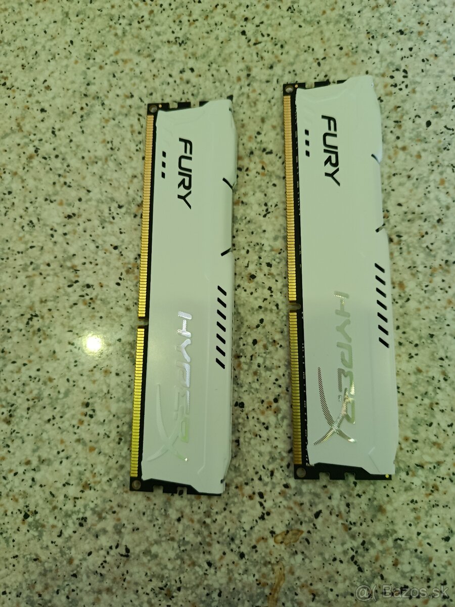 Predám 8GB HyperX DDR3 RAM 1866MHz - Skvelý stav