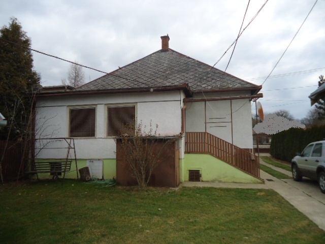 Rodinný dom s veľkým pozemkom 4329 m2, Levice-Kalinčiakovo