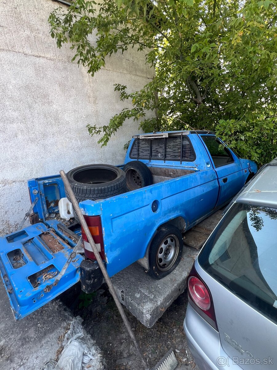 Predám 3x škoda favorit