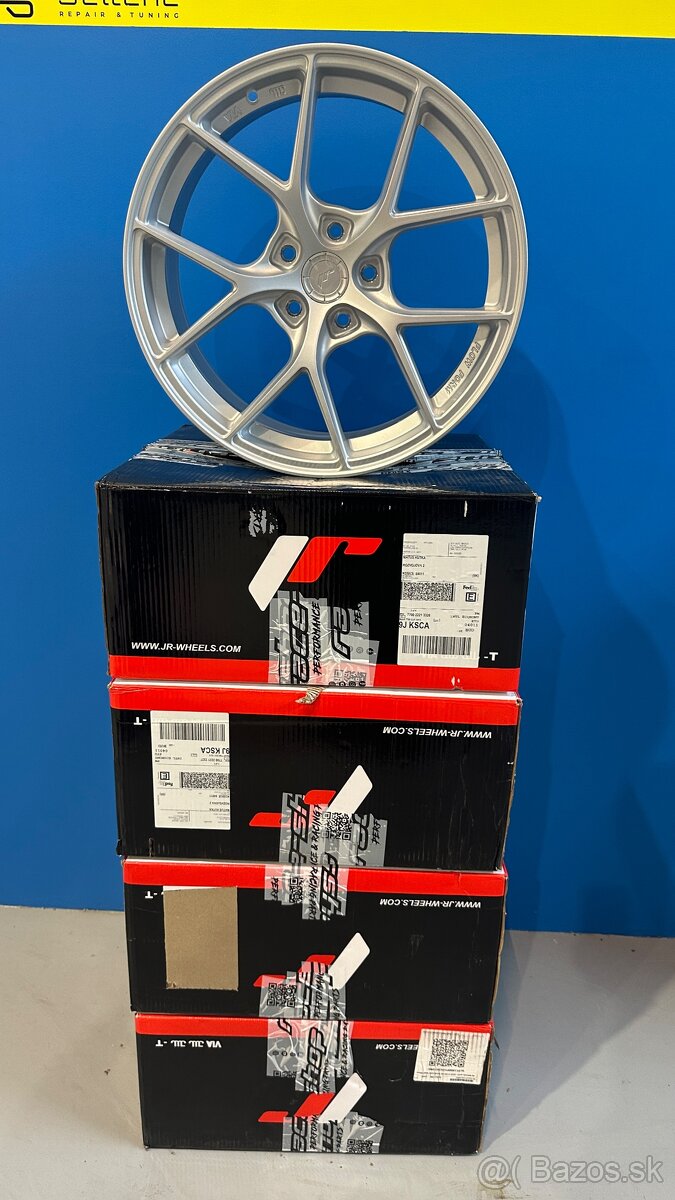 5x112 r18 Japan Racing SL01