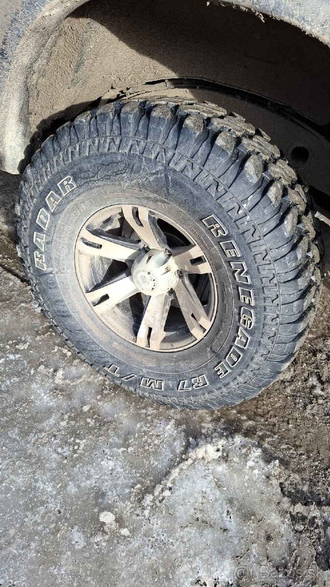 RADAR RENEGADE R7 315/75R16