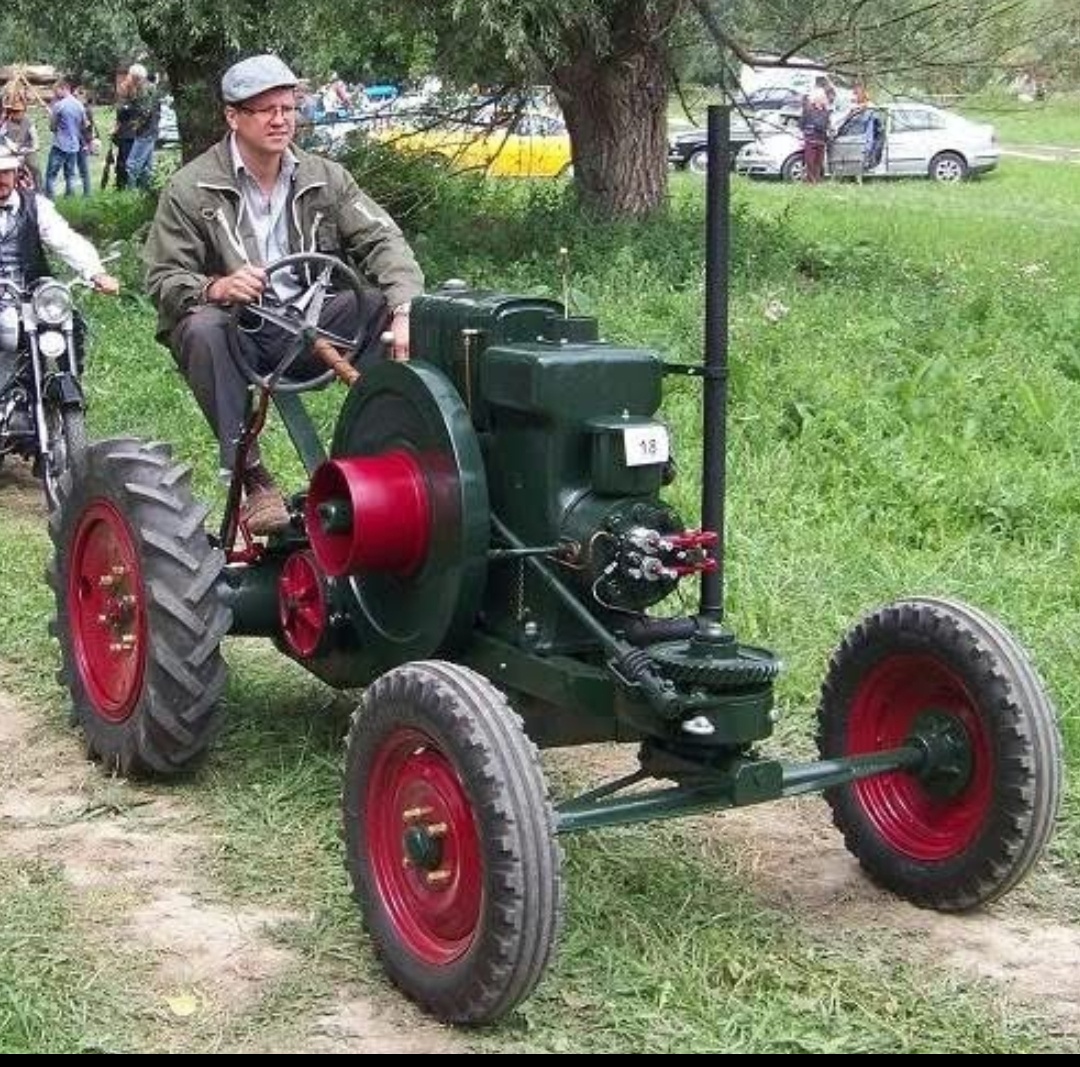 Traktor Svoboda DK10