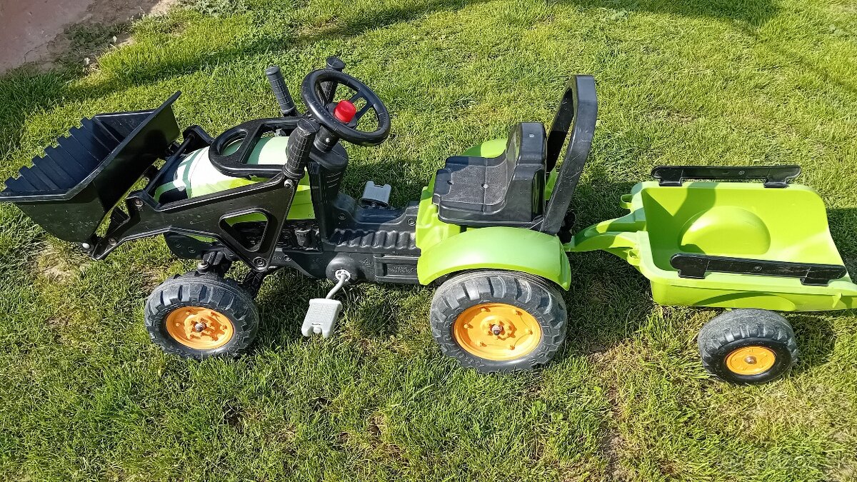 Šliapací traktor Falk