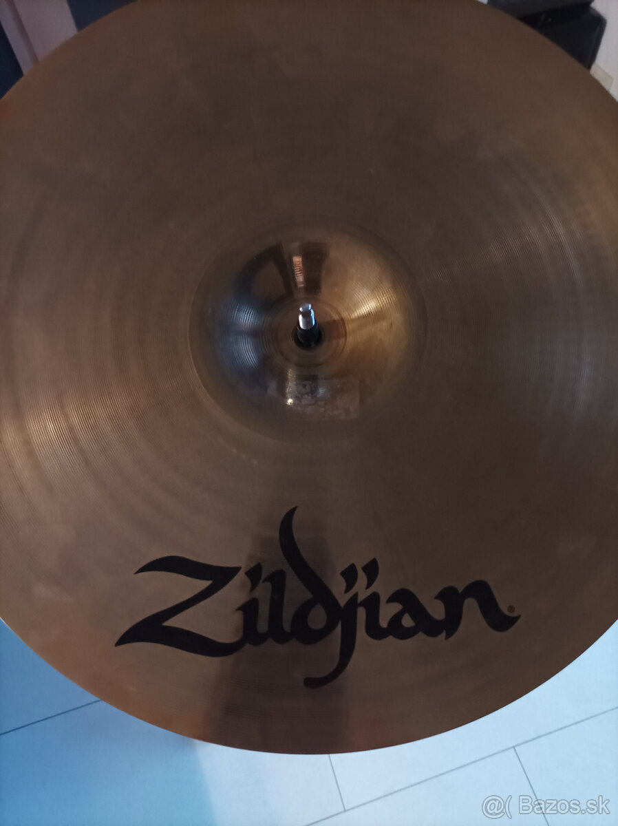 Zildjian Avedis Custom Crash 40cm činel