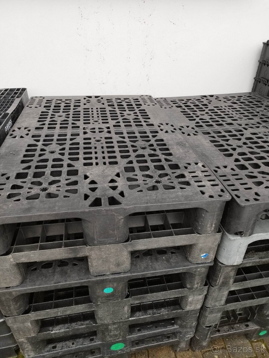 Plastove palety