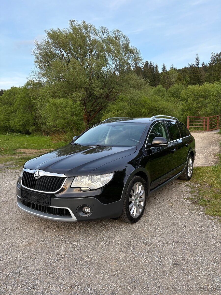 SKODA SUPERB 2 4X4 COMBI OUTDOOR 153.000KM