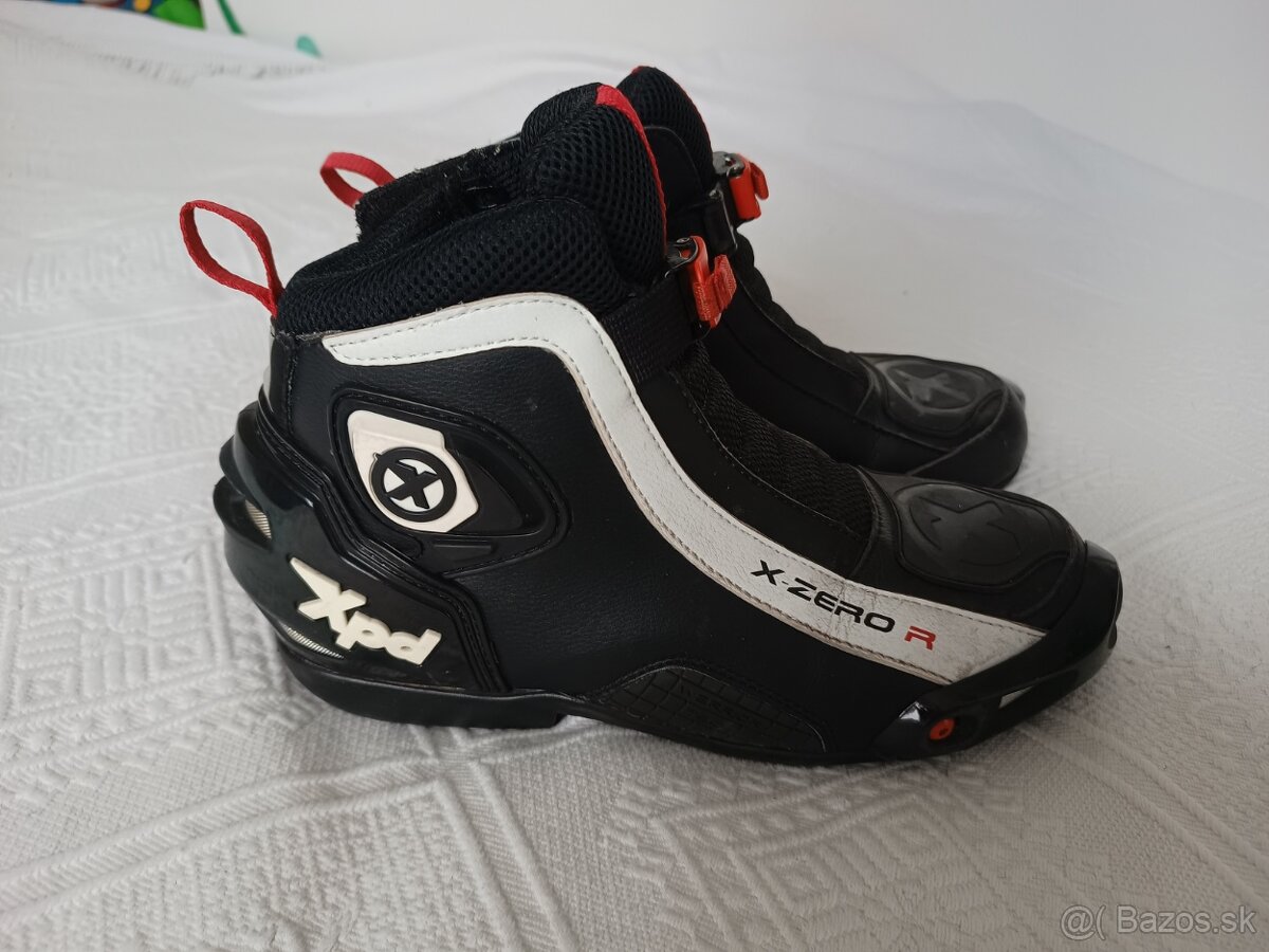 velkost 42 - clenkove moto topanky XPD X-ZERO R