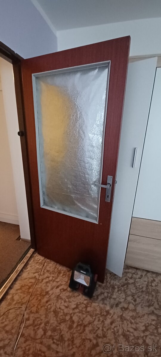 Darujem dvere za odvoz