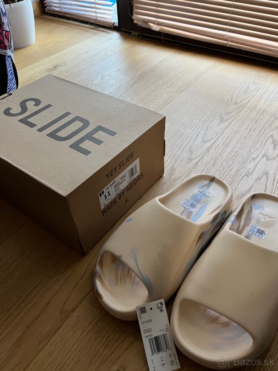 Slide Custom 3