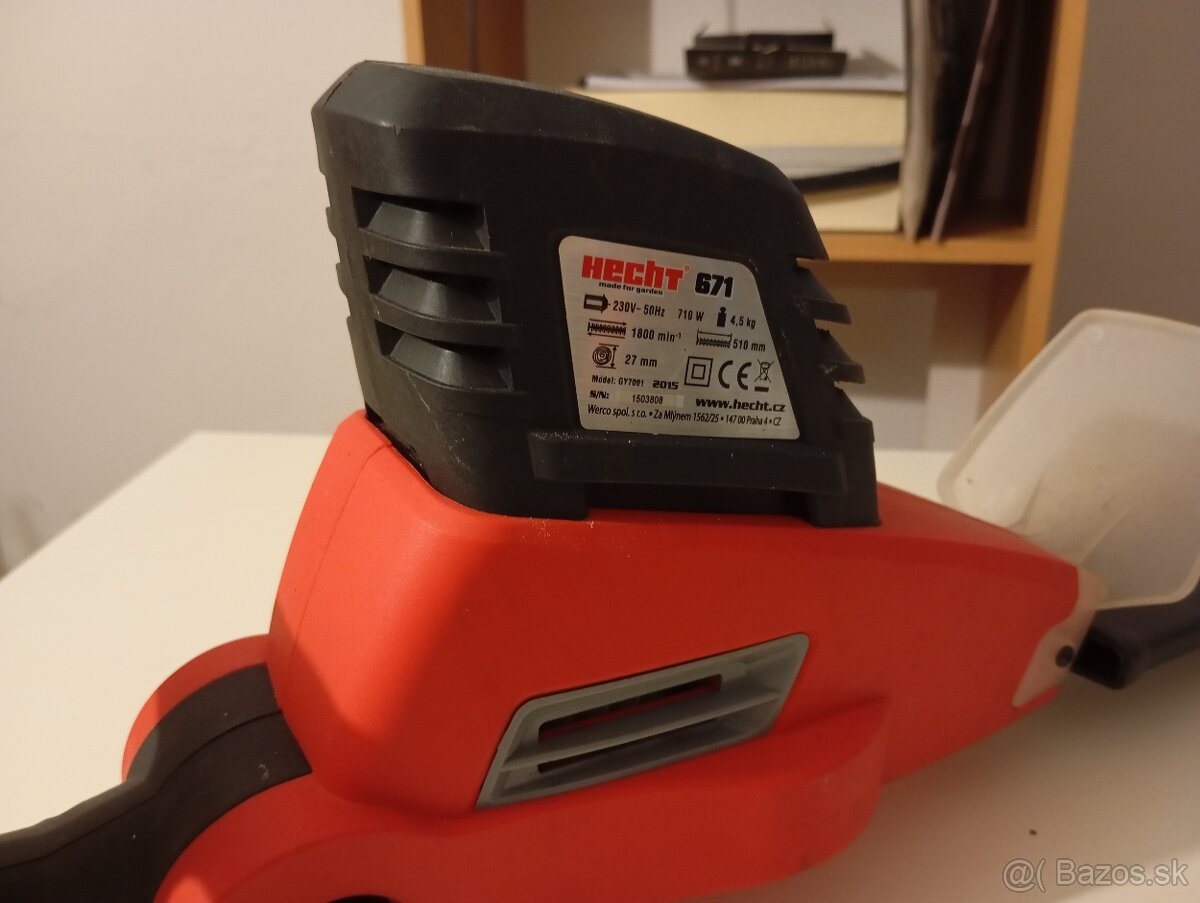Hecht 671 plotodtrih -krovinorez