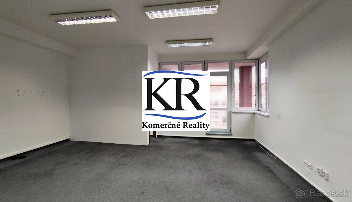 42m2 Administratívne priestory s terasou na PRENÁJOM, Trenčí