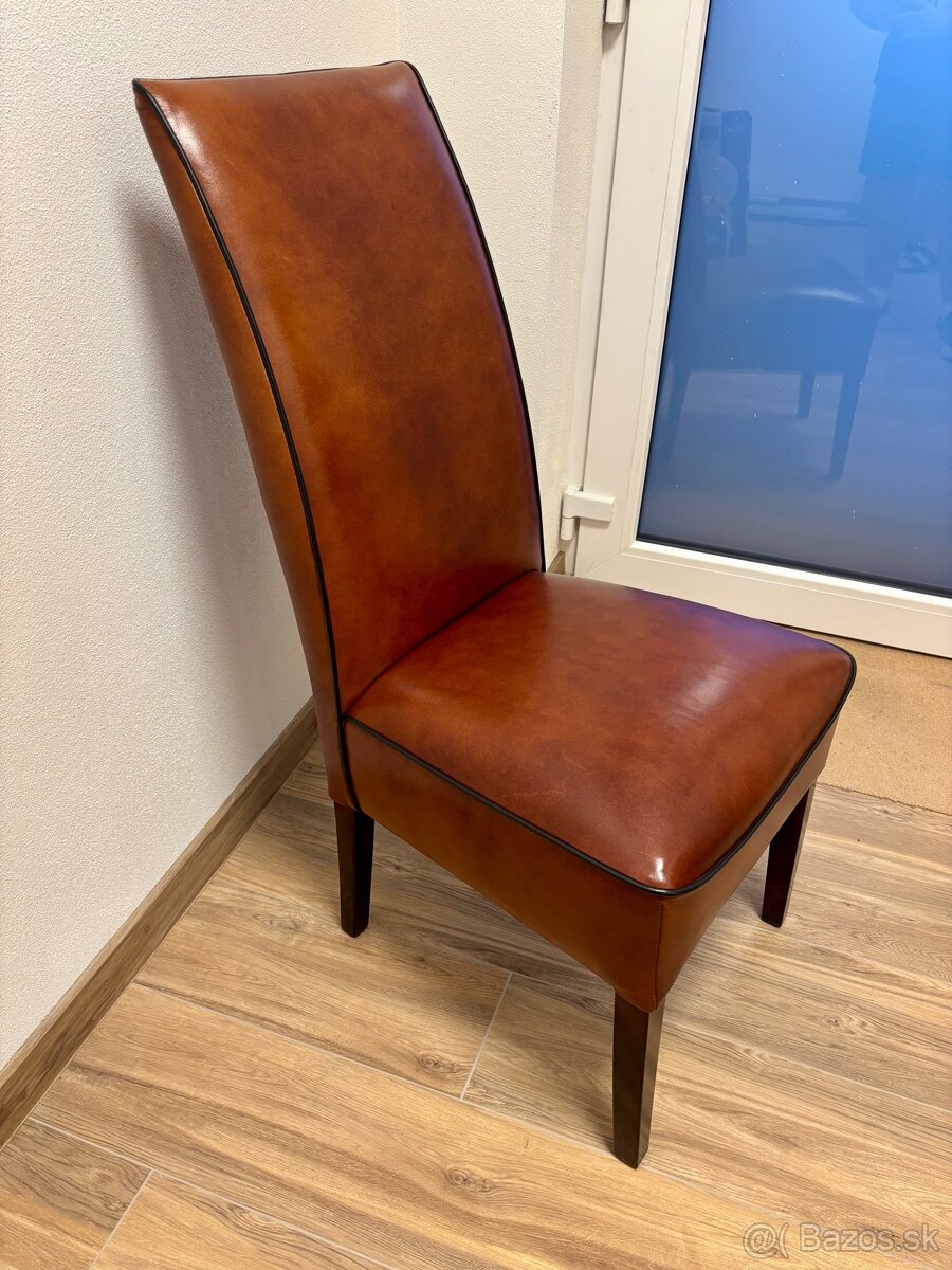 Nové kožené kuchynské stoličky