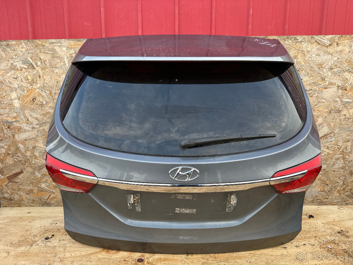 PRODÁM PÁTE DVEŘE, ZADNÍ VÍKO KUFRU HYUNDAI I40 COMBI