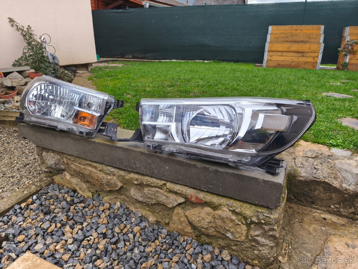 Originál svetlá na Toyota Hilux