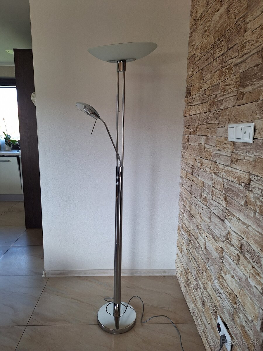Eglo stajacia stmievatelná lampa