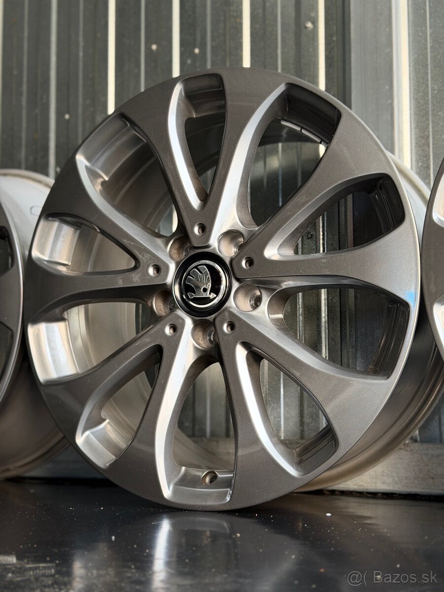 #23 Elektróny originál Škoda r18