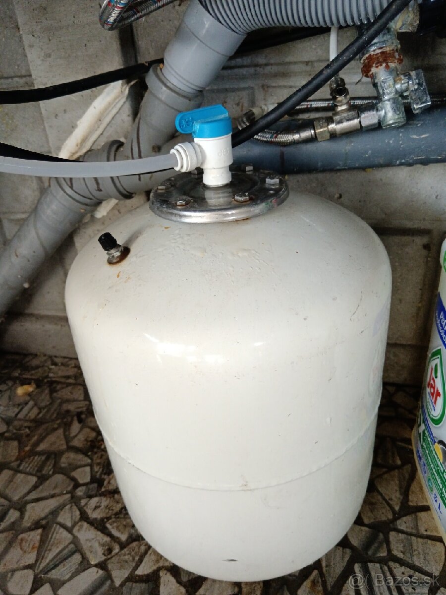 5 stup. Reverzná osmóza AQUA 2000- čistička na pitnú vodu.