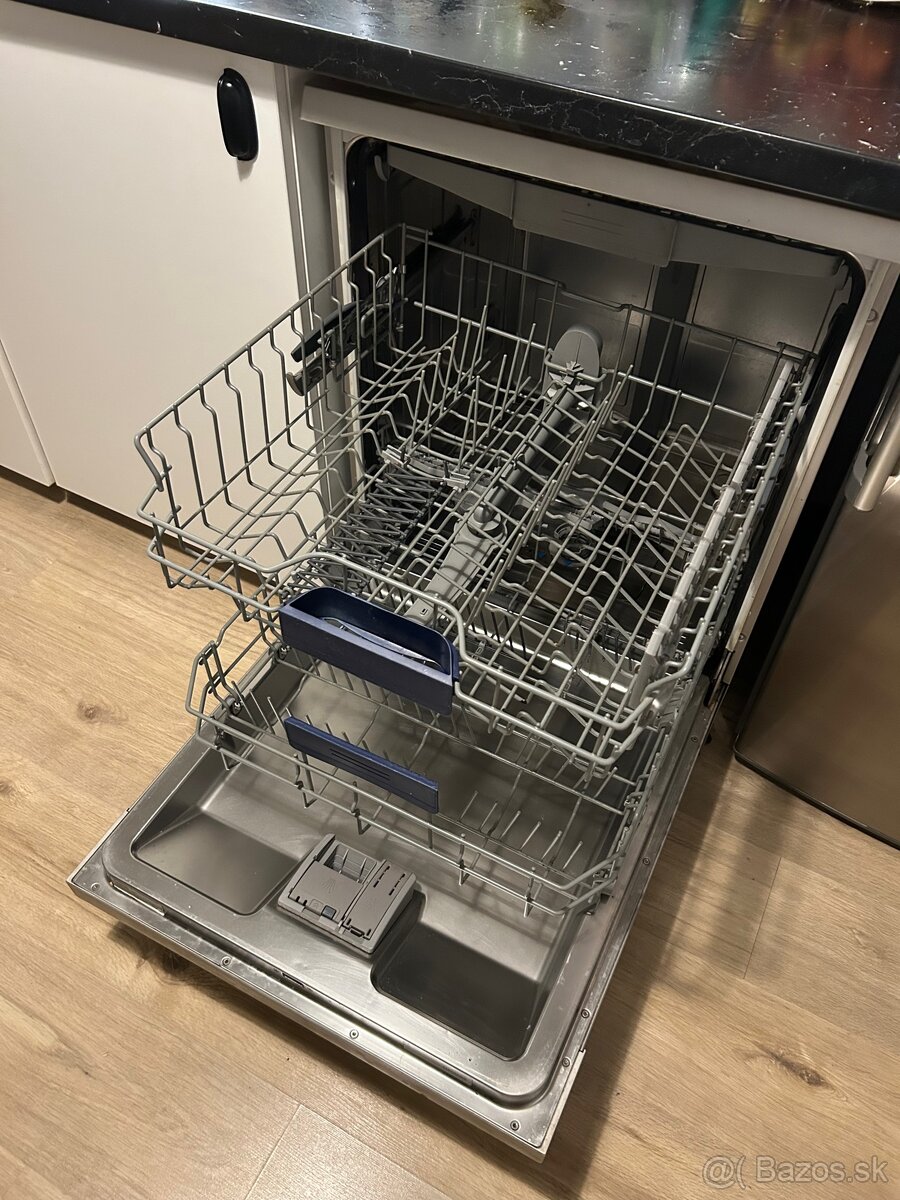 Siemens umývačka riadu 60 cm – nerez