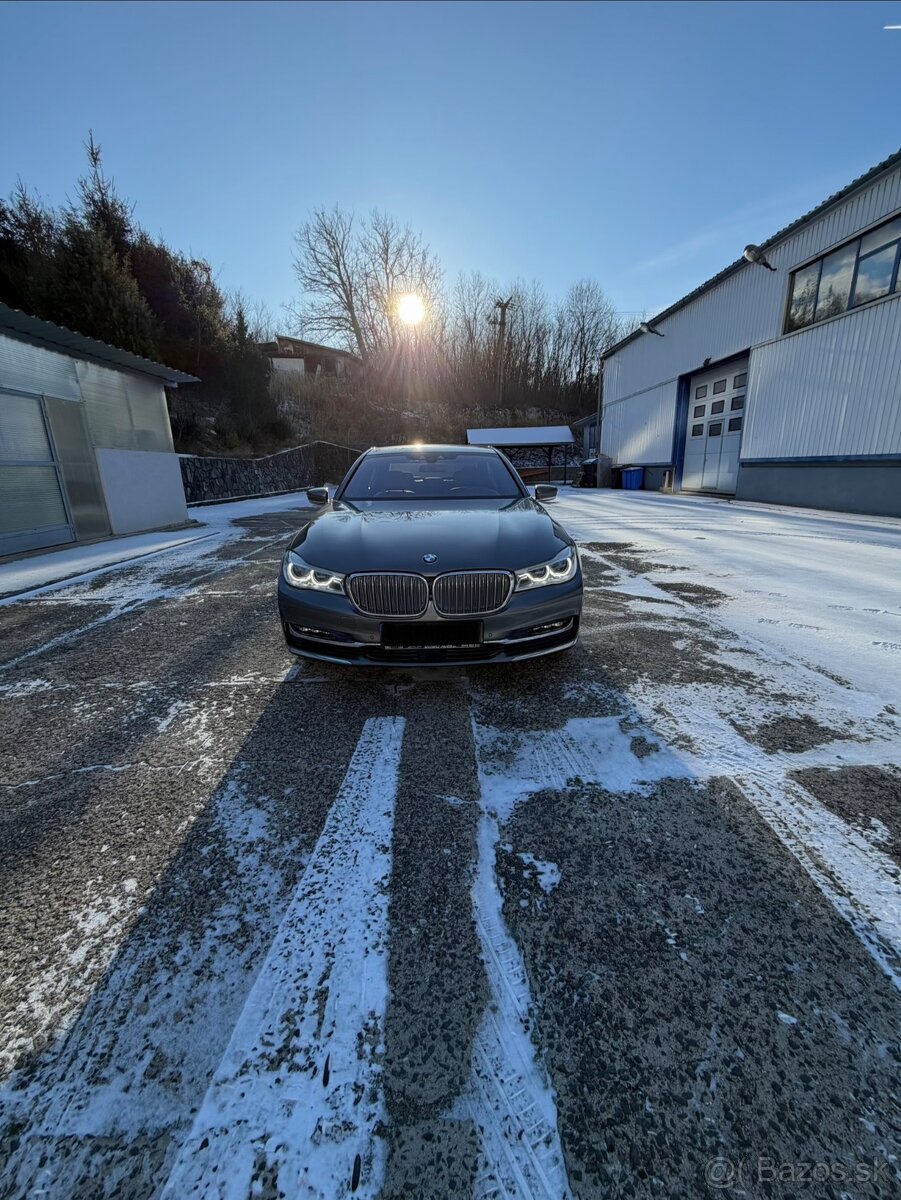 BMW Rad 7 750i xDrive A/T