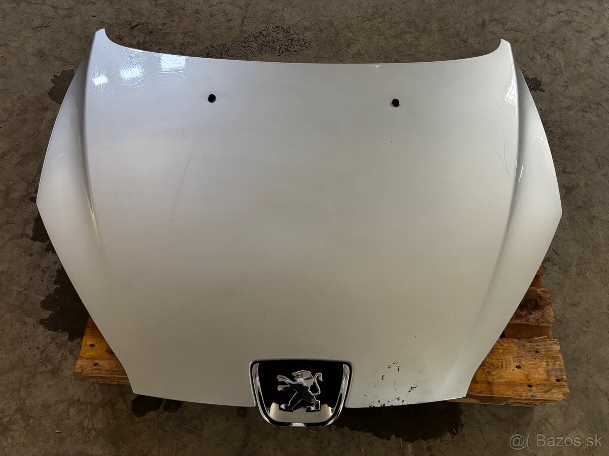 Predná kapota Peugeot 407 Coupe