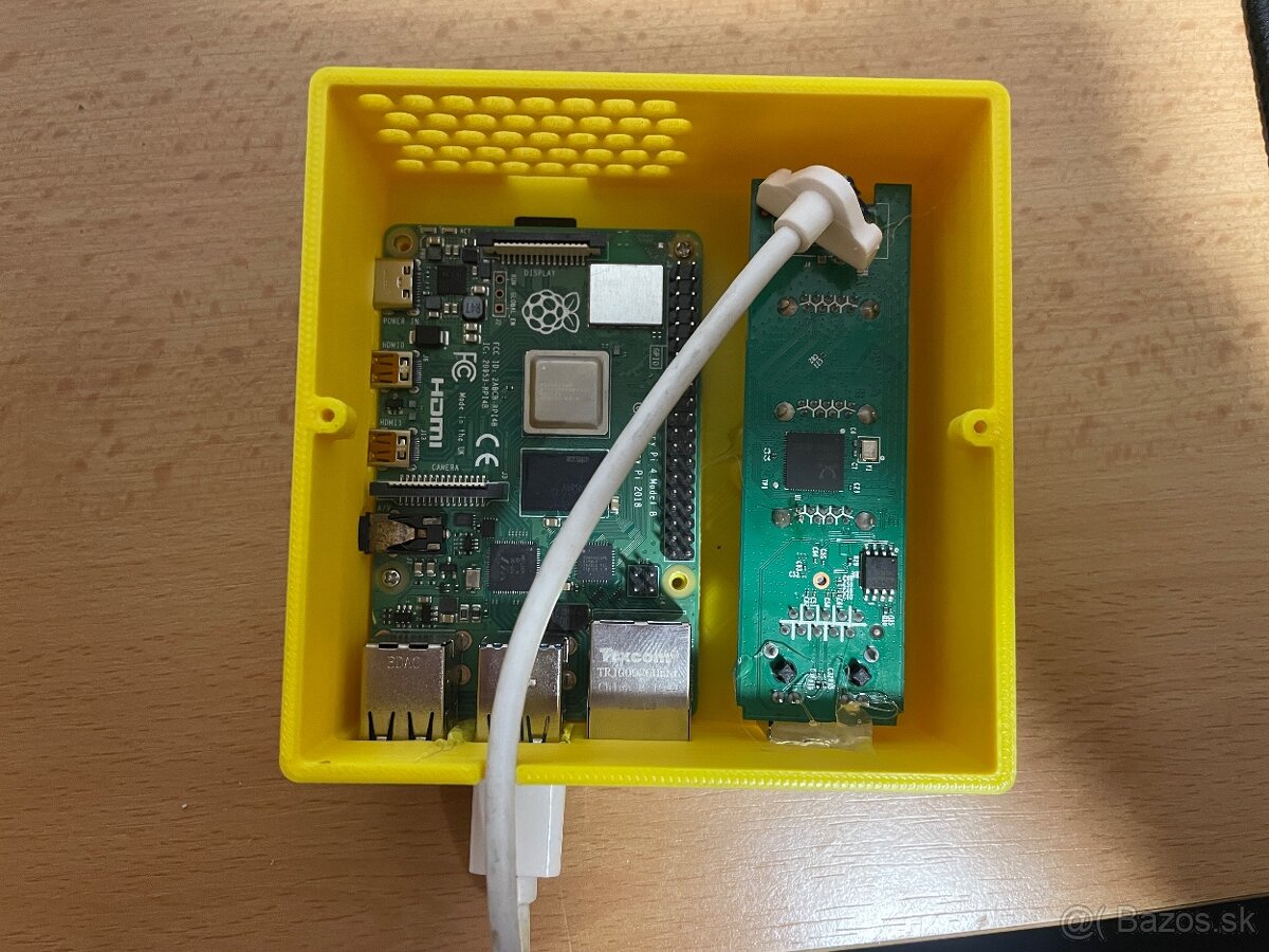 Krabička na Raspberry Pi 4 + USB LAN